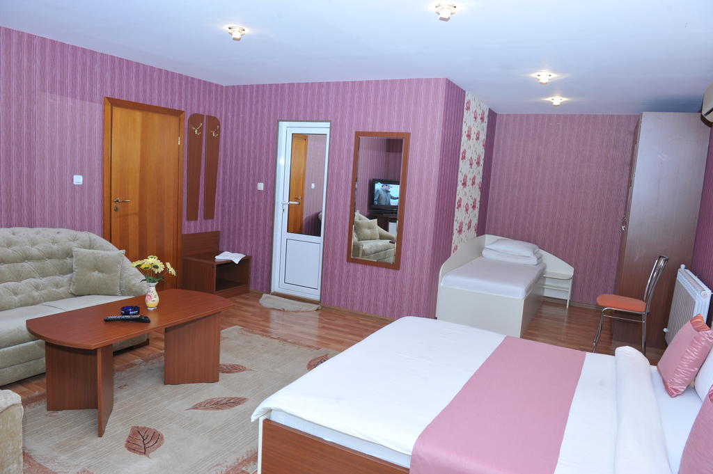Eros Motel Σαντάνσκι Δωμάτιο φωτογραφία